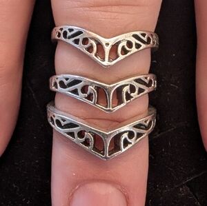 Ornate costume jewelry rings size 7